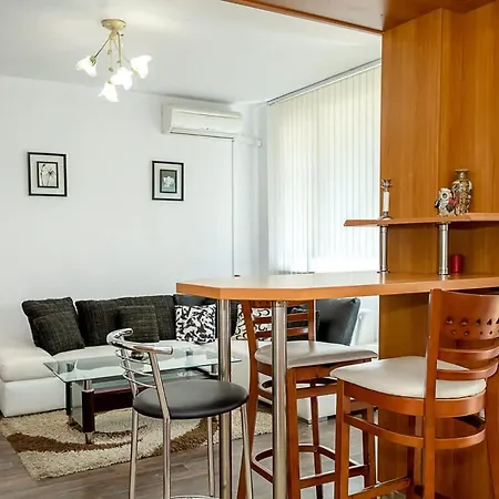 Comfortable 2br Maisonette Near Center By Flat Manаger * Βάρνα