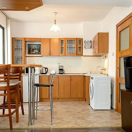 Διαμέρισμα Comfortable 2br Maisonette Near Center By Flat Manаger Βάρνα