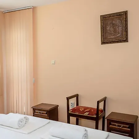 Διαμέρισμα Comfortable 2br Maisonette Near Center By Flat Manаger