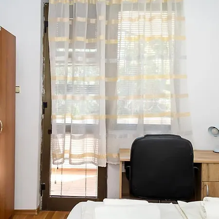 Διαμέρισμα Comfortable 2br Maisonette Near Center By Flat Manаger